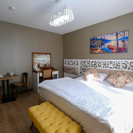 Boutique Hotel 3*